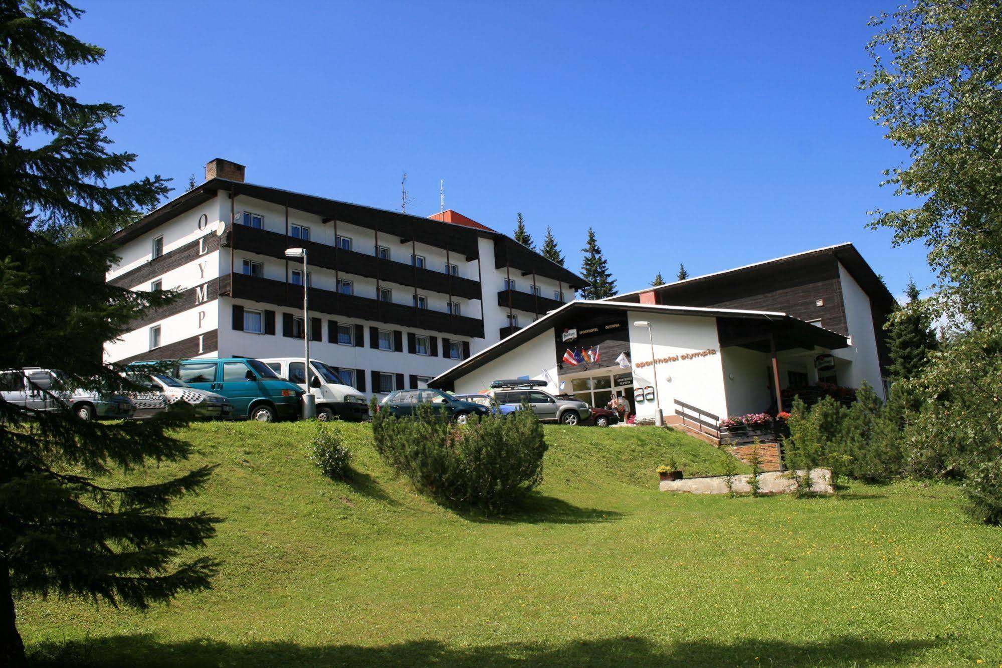 Sporthotel Olympia Stachy Exteriör bild